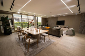 Elegant 1BR in JVC